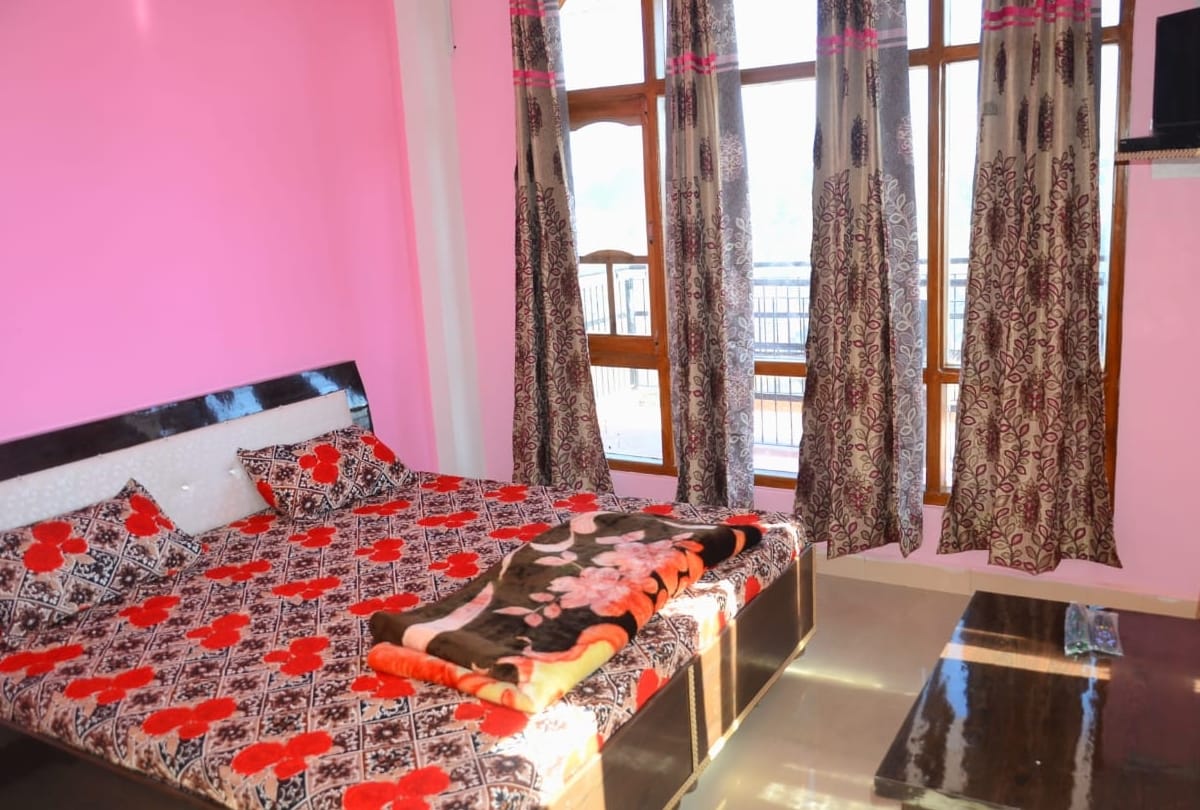 Himachal News: seventy percent tourists prefer to stay in home stay in himachal amid covid crisis