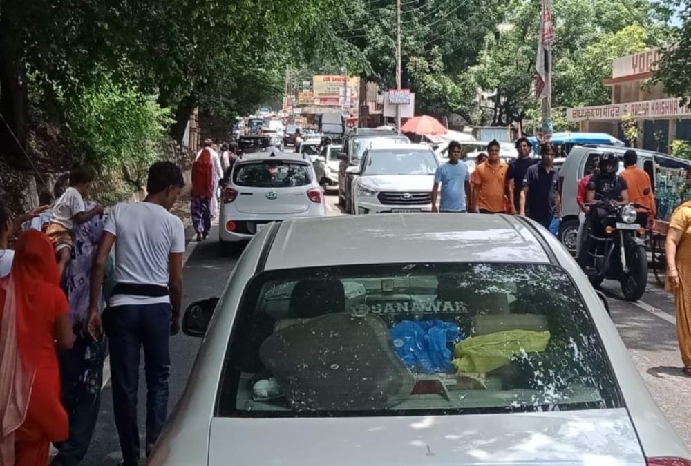 Uttarakhand News: Tourist Huge Crowd in Rishikesh And Traffic Jam, Photos