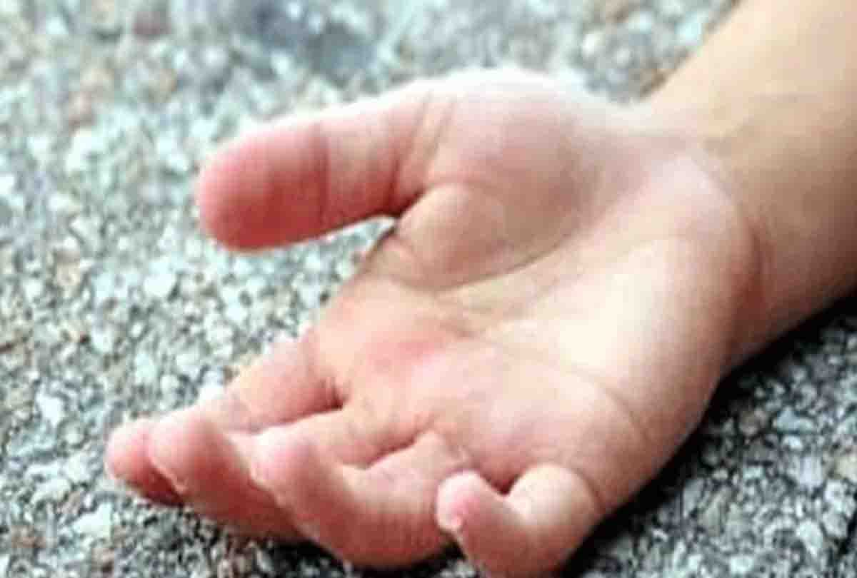 honor killing in betual angery father and minior son cutt of lovers