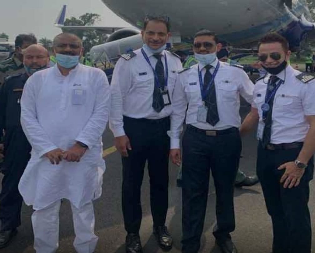 Bihar: BJP MP Rajiv Pratap Rudy flew the plane, reached the first Indigo flight from Kolkata to Darbhanga