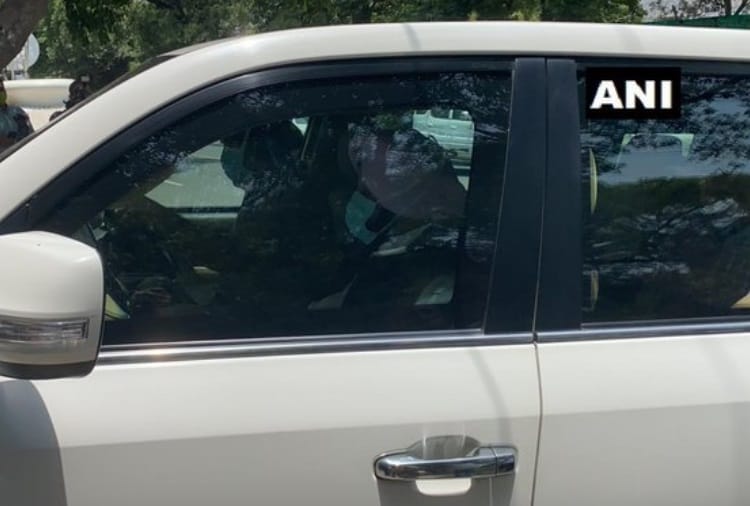 Punjab CM Captain Amarinder Singh Leaves for Delhi to meet Congress Interim President Sonia Gandhi
