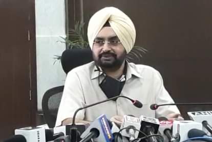 मुख्य सचिव डॉ. संधु