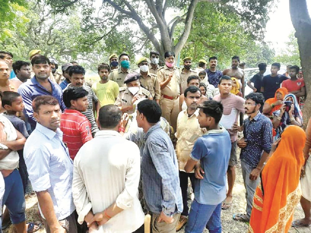 Prayagraj: Missing girl murdered, chopped off her hand and thrown in the field