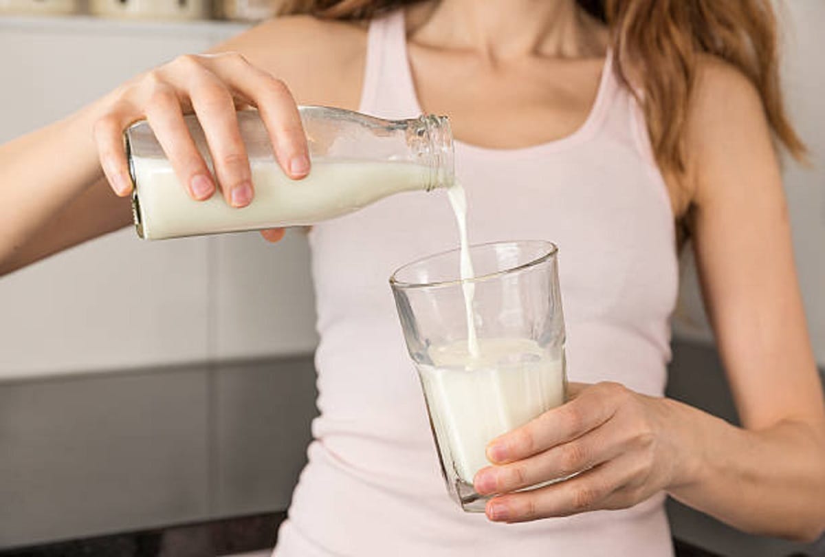 why good sleep is important and how to get it, Is drinking milk at night good for sleep