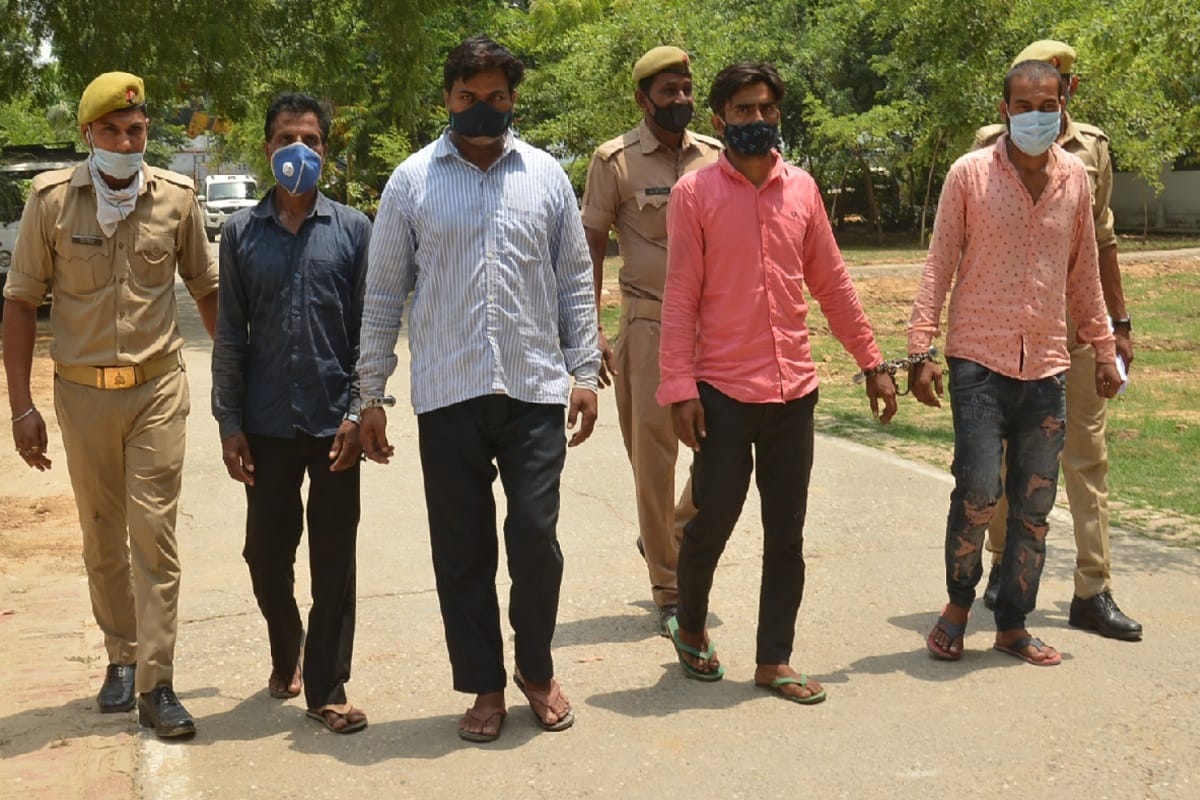 Police revealed gun factory in college and arrested four accused with illegal weapons in Muzaffarnagar