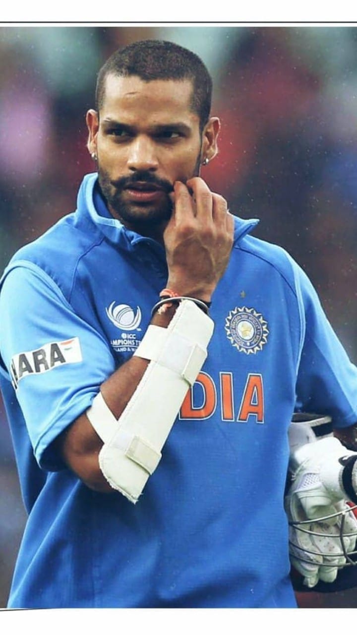 Jammu-Kashmir: Star batsman Shikhar Dhawan reached the state, visited mother Vaishno Devi