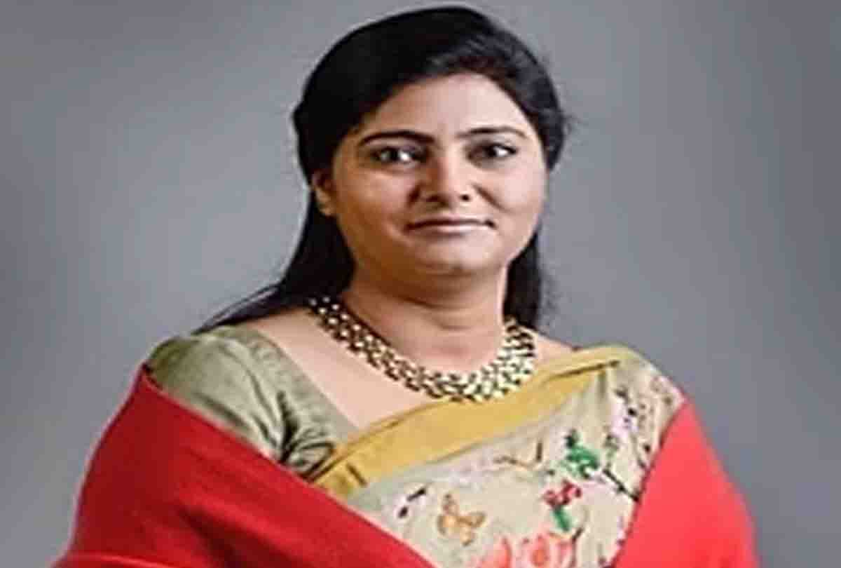 Prayagraj: All women MPs except Anupriya Patel got a chance to speak from the stage