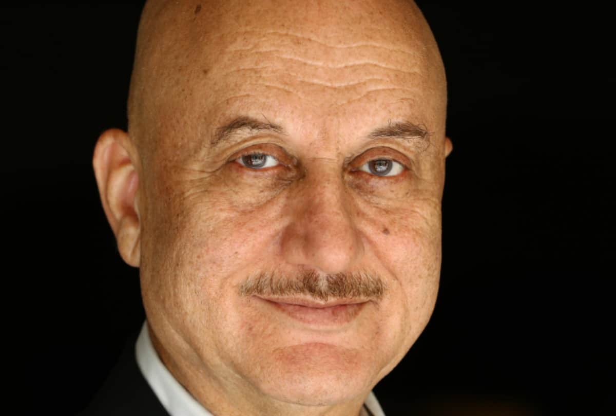 Anupam Kher Shares his experience to meet legendary actor dilip kumar know details