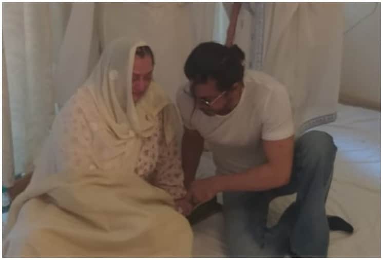 Dilip Kumar death Shahrukh Khan consoles Saira Banu as she totally Breaks down in tears