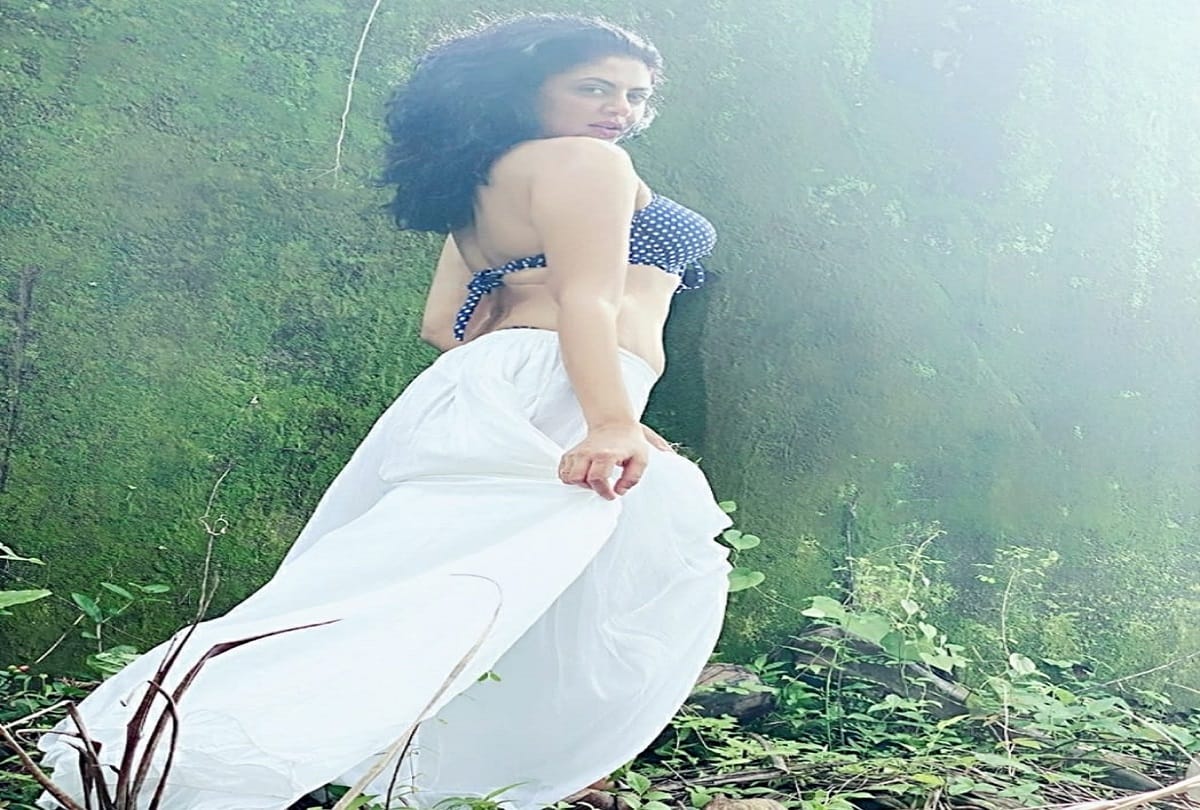 kavita kaushik latest bold look in jungle photoshoot