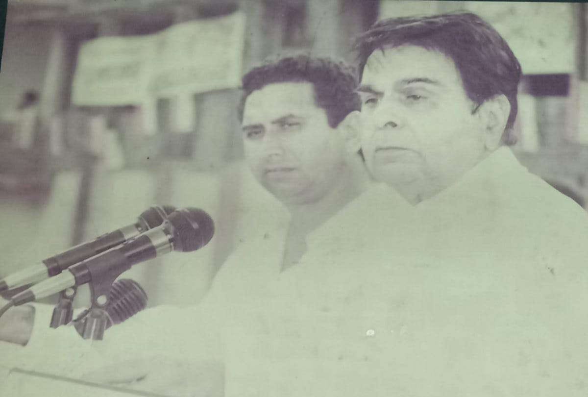 Actor Dilip Kumar Passed Away Dilip Kumar great artist of film world came to Gorakhpur 22 years ago for Lok Sabha elections campaign