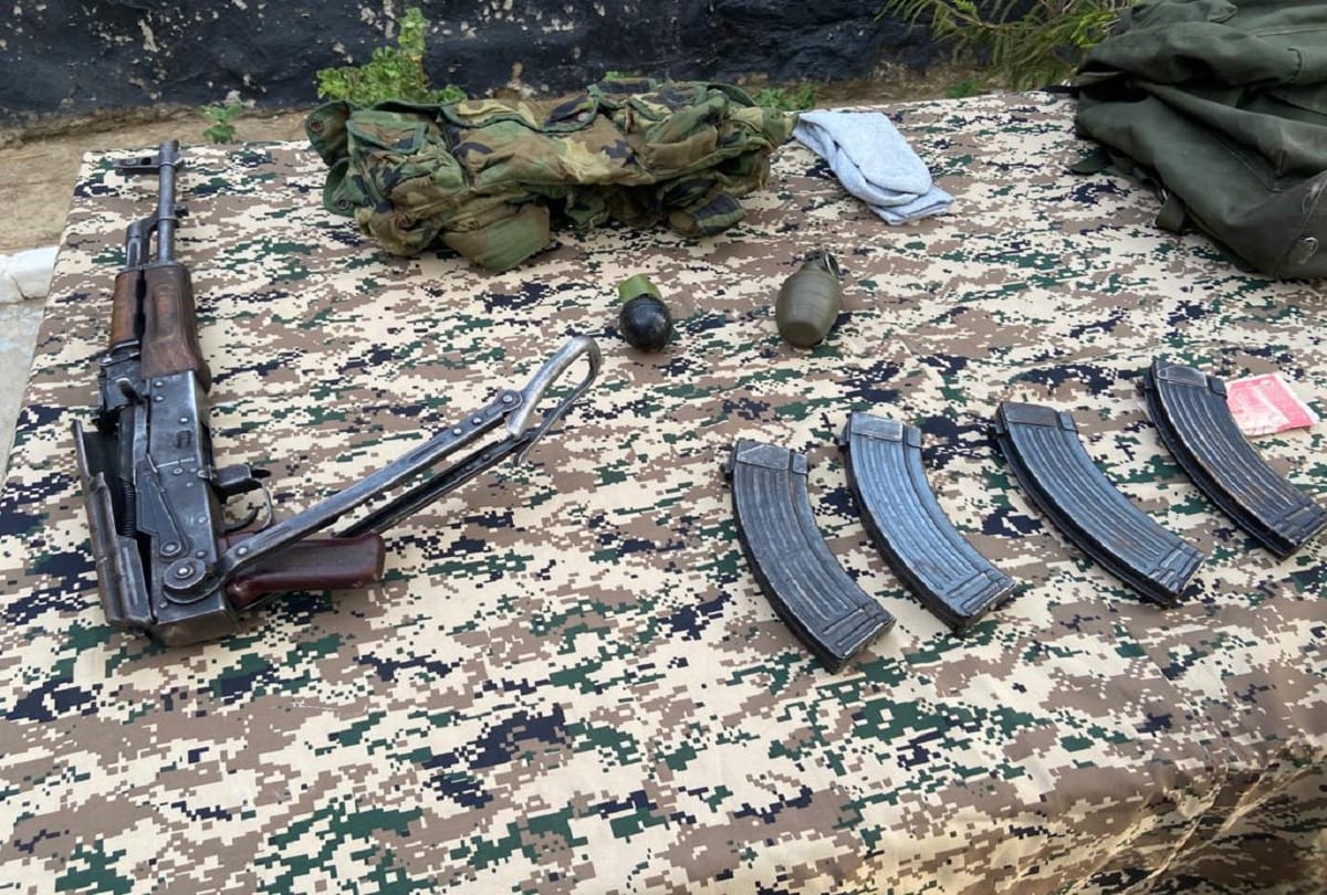 Jammu kashmir Security forces foiled infiltration attempt in Nowshera sector pakistani intruder killed in nowshera sector along LOC of Rajouri District