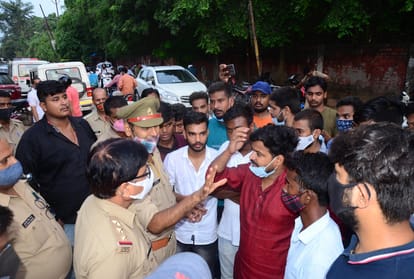 A man's leg crushed by ambulance in hospital campus