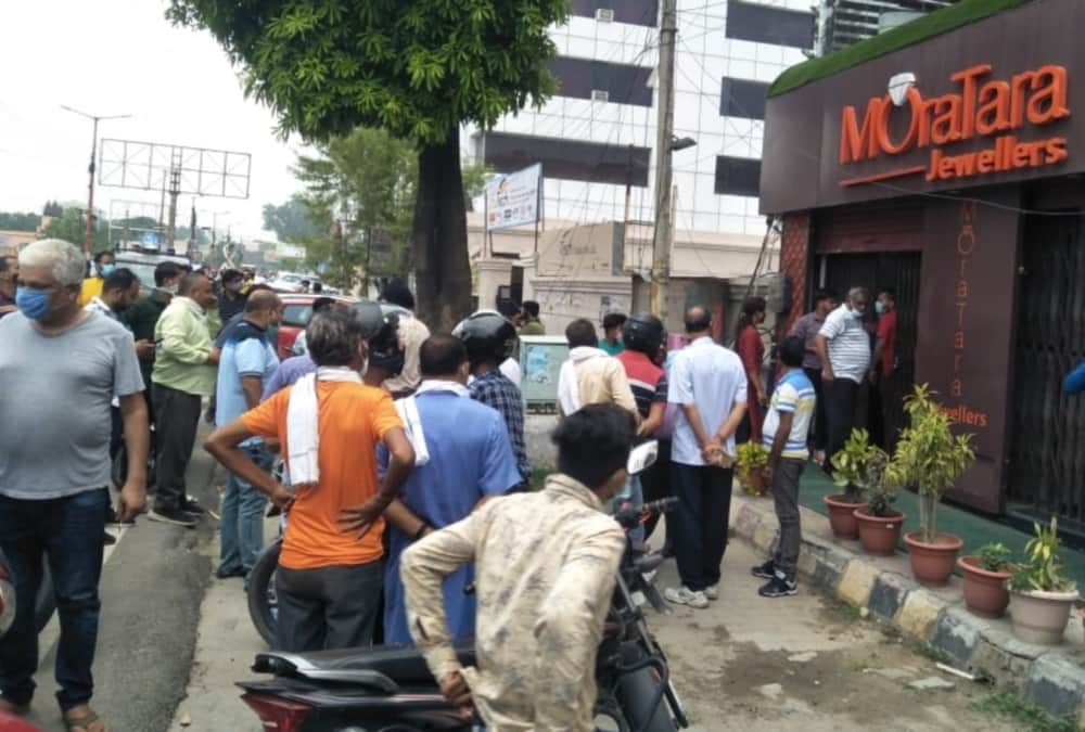 Haridwar News: Two crore Rupees Robbery in jewellery Showroom and incident caught in cctv camera photos