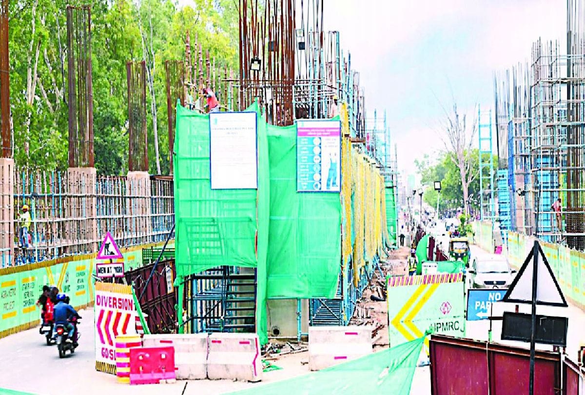 agra metro work progress loan amount of 4195 Crores