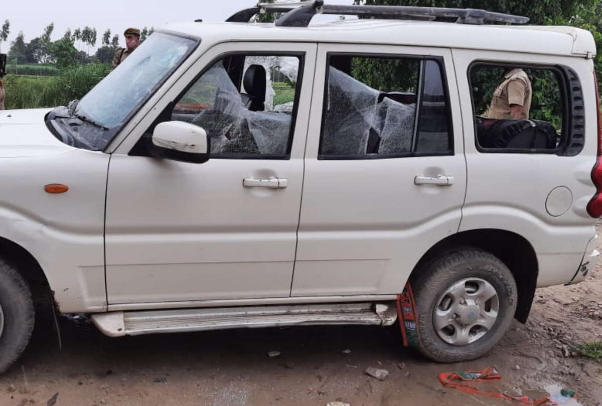 Block Head Election 2021 Four people including former minister injured during ruckus during nomination in Sant Kabir nagar