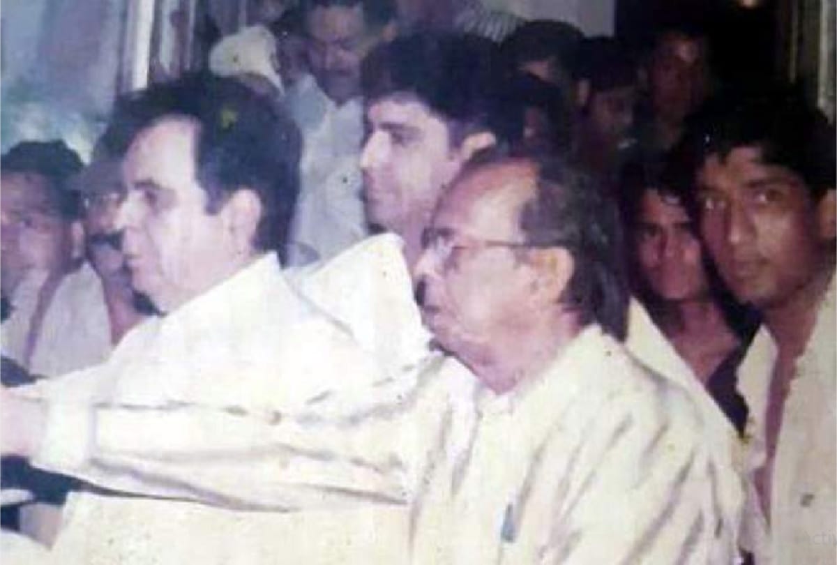 Dilip Kumar Stories Yusuf Khan loved Sambhal Kabab attend Mushayara in 1973 and 1978