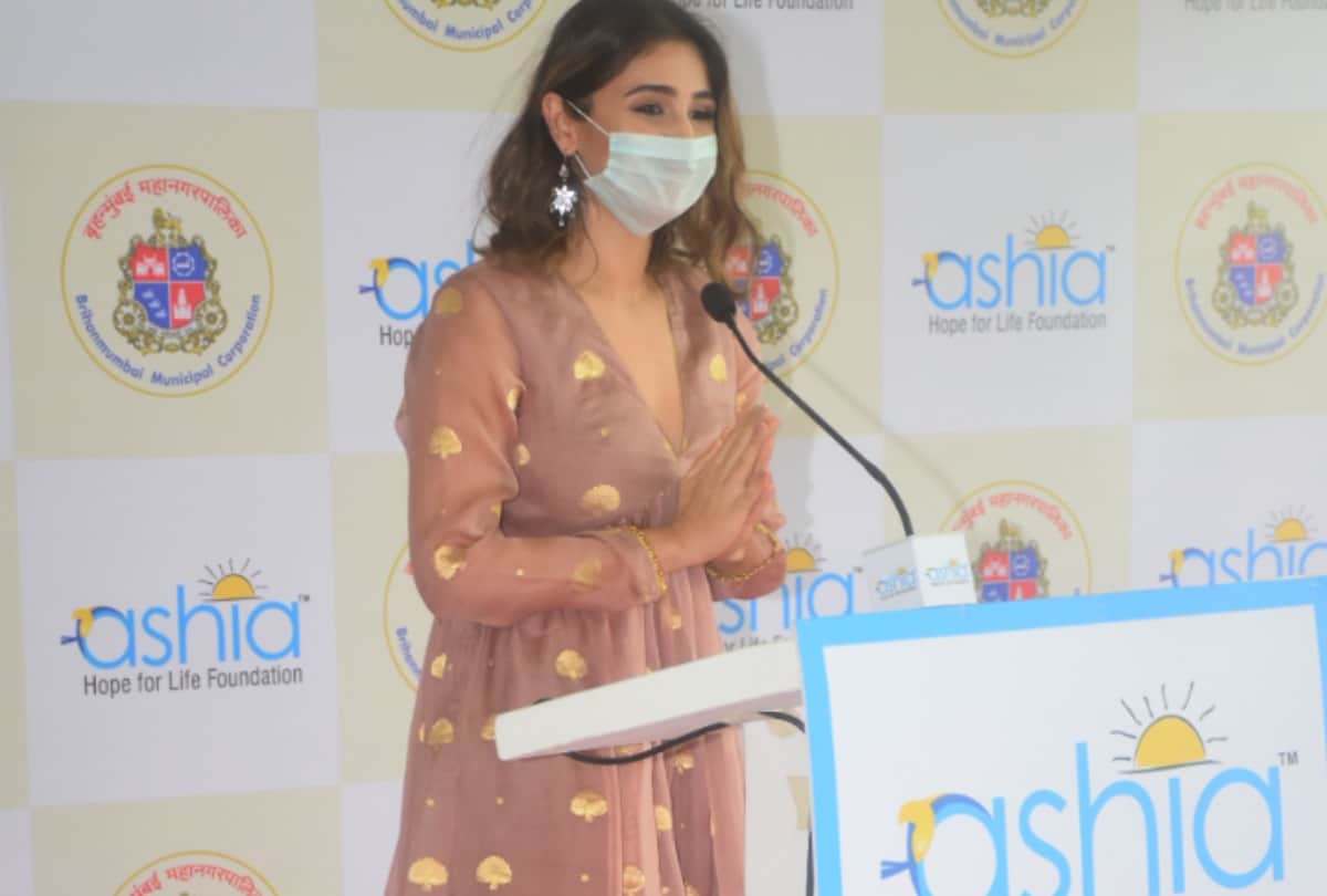 Dhvani Bhanushali Attends Launch Of Covid Isolation Centre For The Underprivileged