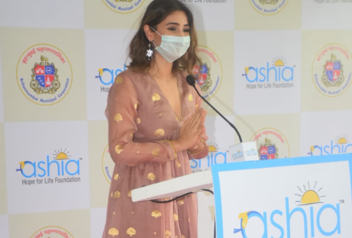Dhvani Bhanushali Attends Launch Of Covid Isolation Centre For The Underprivileged