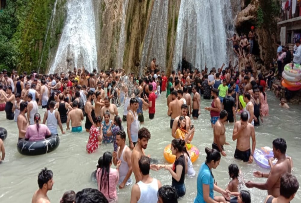 Home Ministry wrote a letter on crowd in the markets or other tourist places to states, warn for shutdown