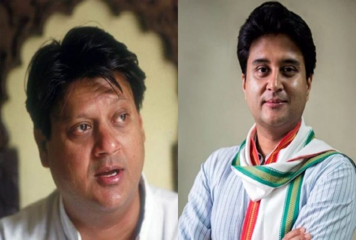 30 years apart, Jyotiraditya Scindia heads ministry his father Madhavrao held