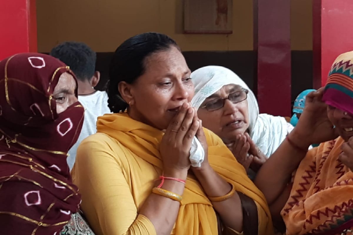 UP News: Devotees from many states reached Saharanpur and performed the last rites of Sant Baba Banshi Wale and see photos