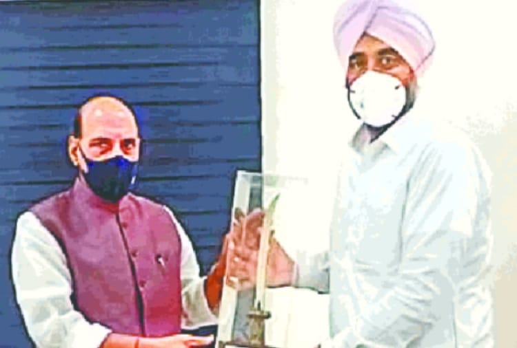 Punjab Finance Minister Manpreet Singh Badal meets Defence Minister Rajnath Singh