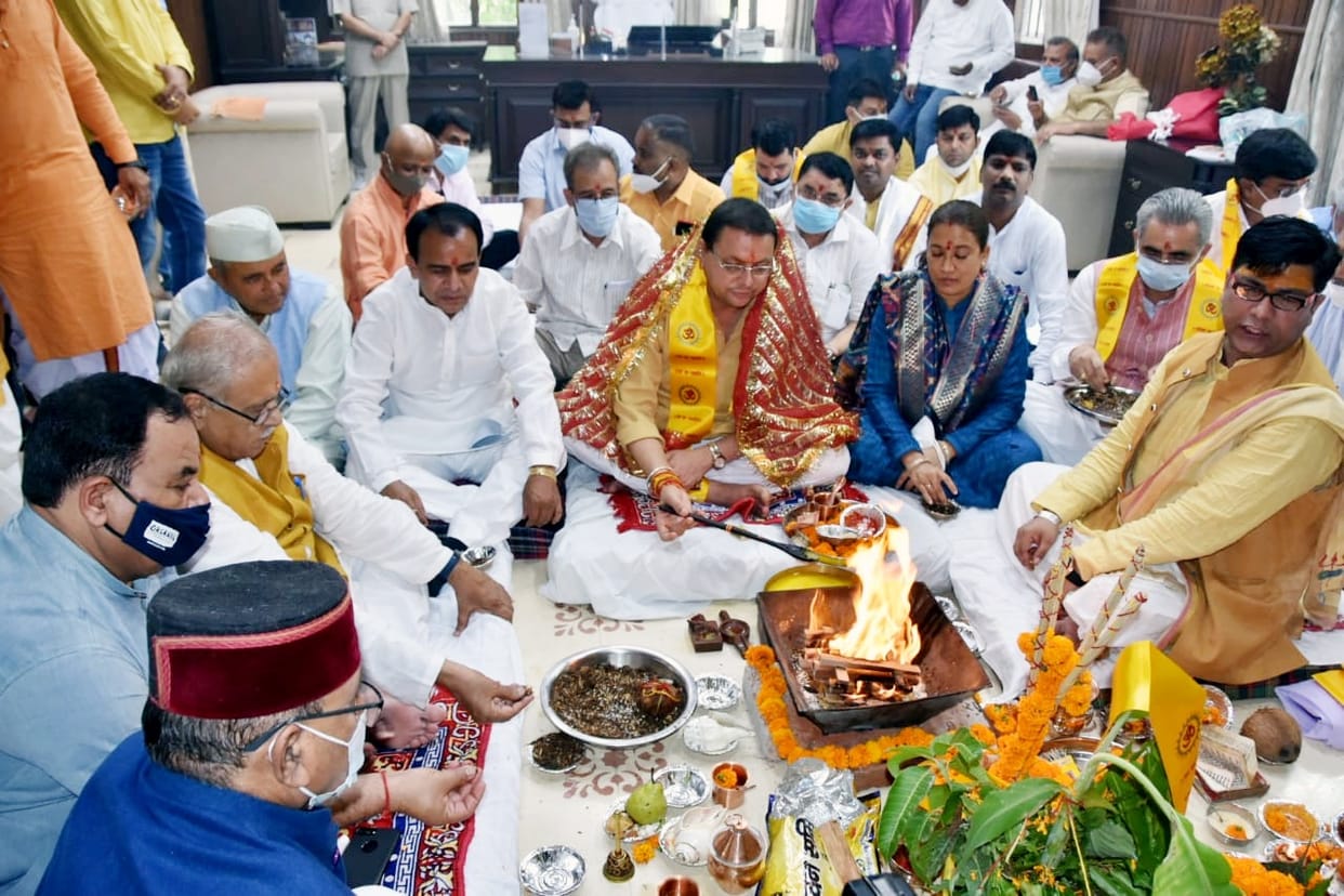 uttarakhand news: pushkar singh dhami reaching cm office, after puja his started working