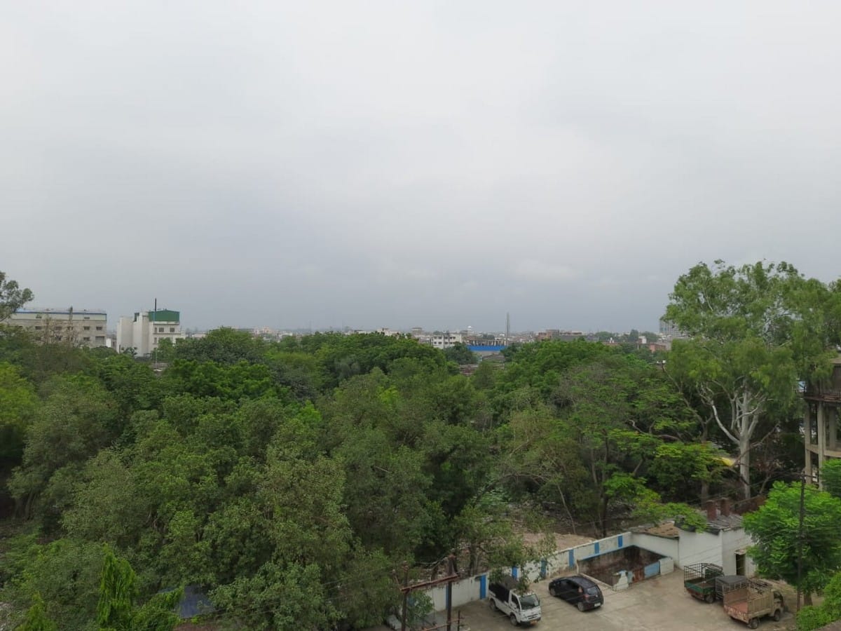 Varanasi Weather Update today: Chance of rain even today clouds in sky