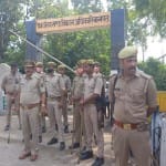 बागपत में पुलिस फोर्स तैनात।
