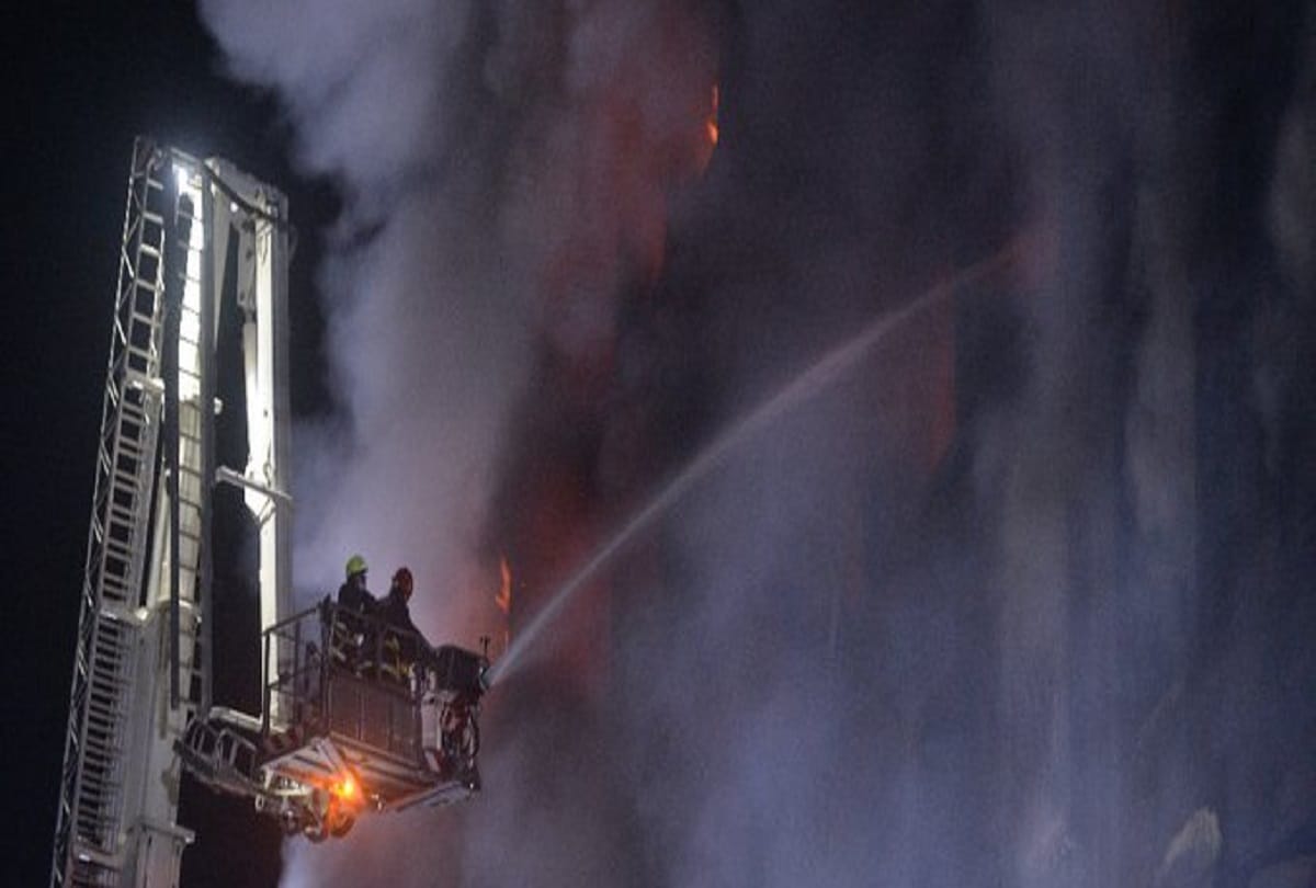 Bangladesh Fire: A Massive Fire in A Bangladesh Factory Has Killed Many People And Injured So Many People