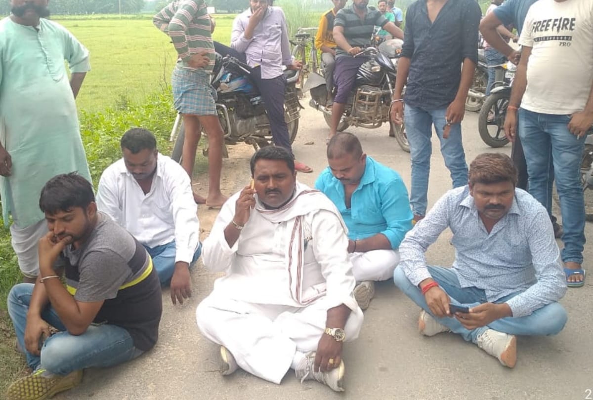 Former block Pramukh Santosh Prajapati kidnapped by miscreants in Deoria