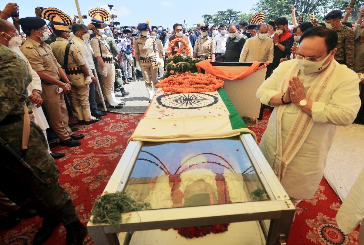 virbhadra singh latest news: People gathered from Shimla to Rampur for the antim darshan of former cm, every eye was moist