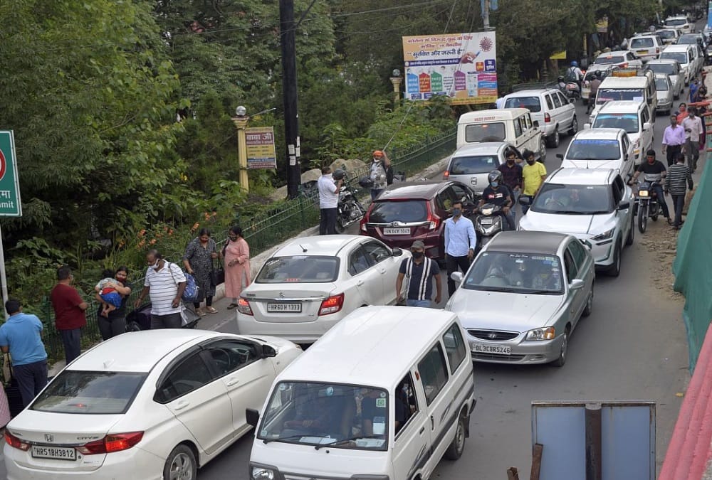 Uttarakhand News: Huge Crowd of tourists in Nainital And Mussoorie photos