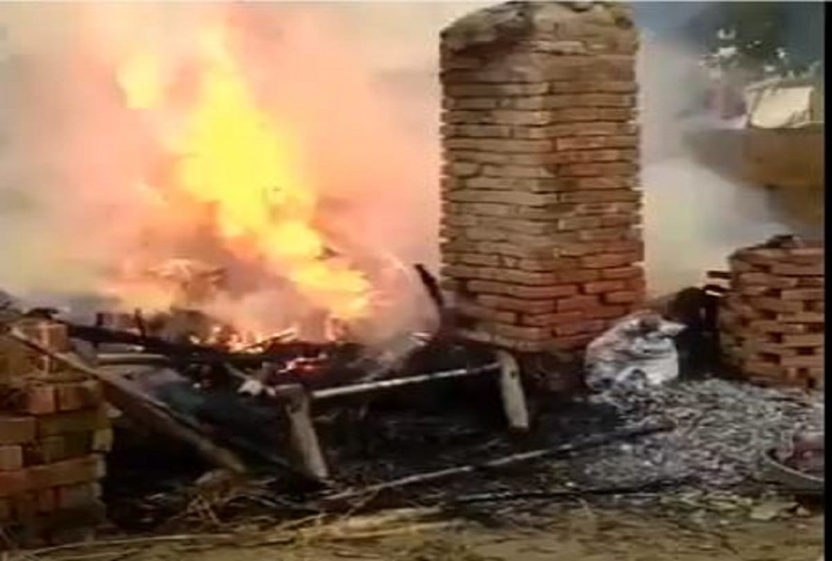 dabang youth attacked in dalit colony at chandauli after minor dispute misbehaved with women set fire to hut