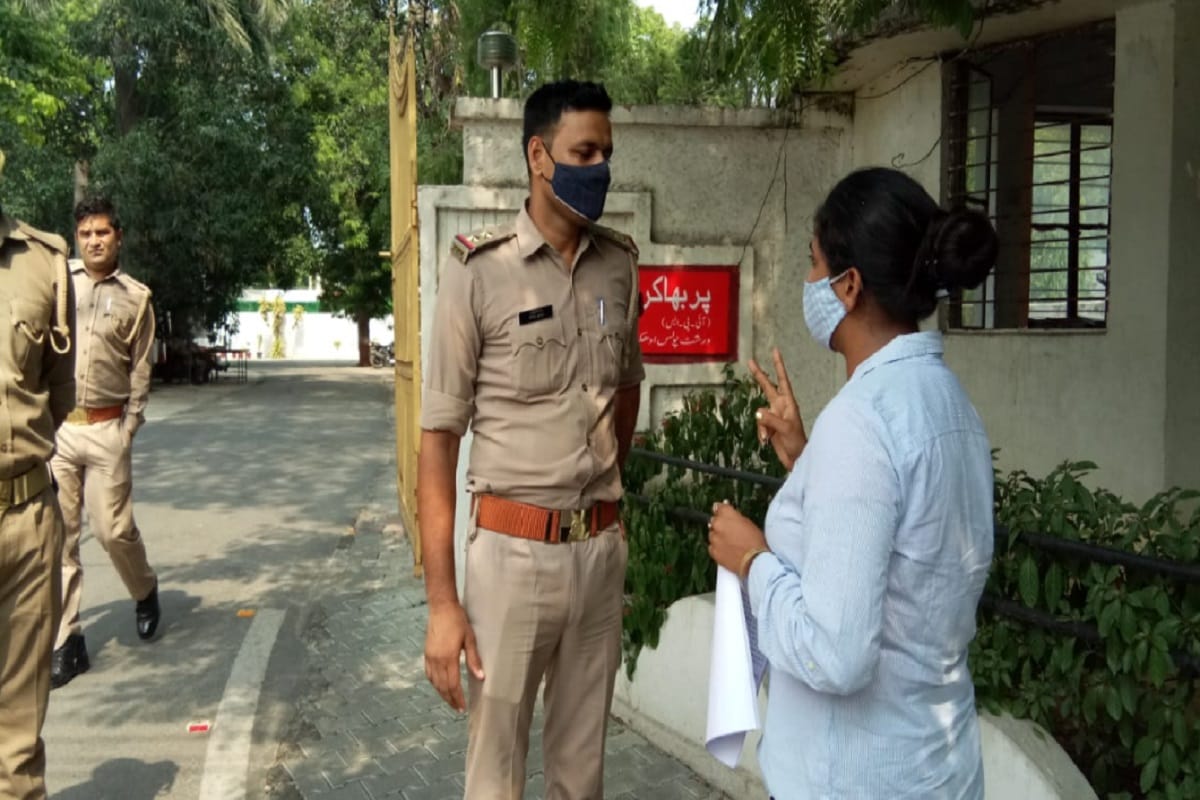 Poonam Pandit was not allowed to meet SSP Prabhakar Chaudhary in Meerut molestation case