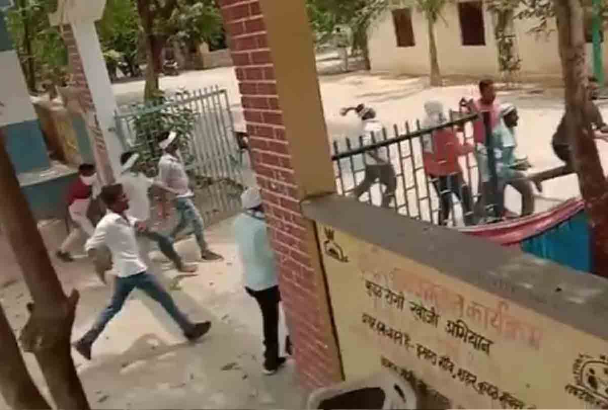Block Chief Election 2021: Fighting and stone pelting in BJP-SP, one who got alone was beaten