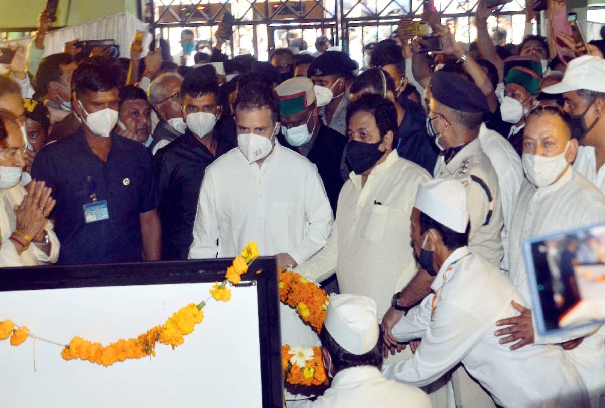 virbhadra singh latest news: People gathered from Shimla to Rampur for the antim darshan of former cm, every eye was moist