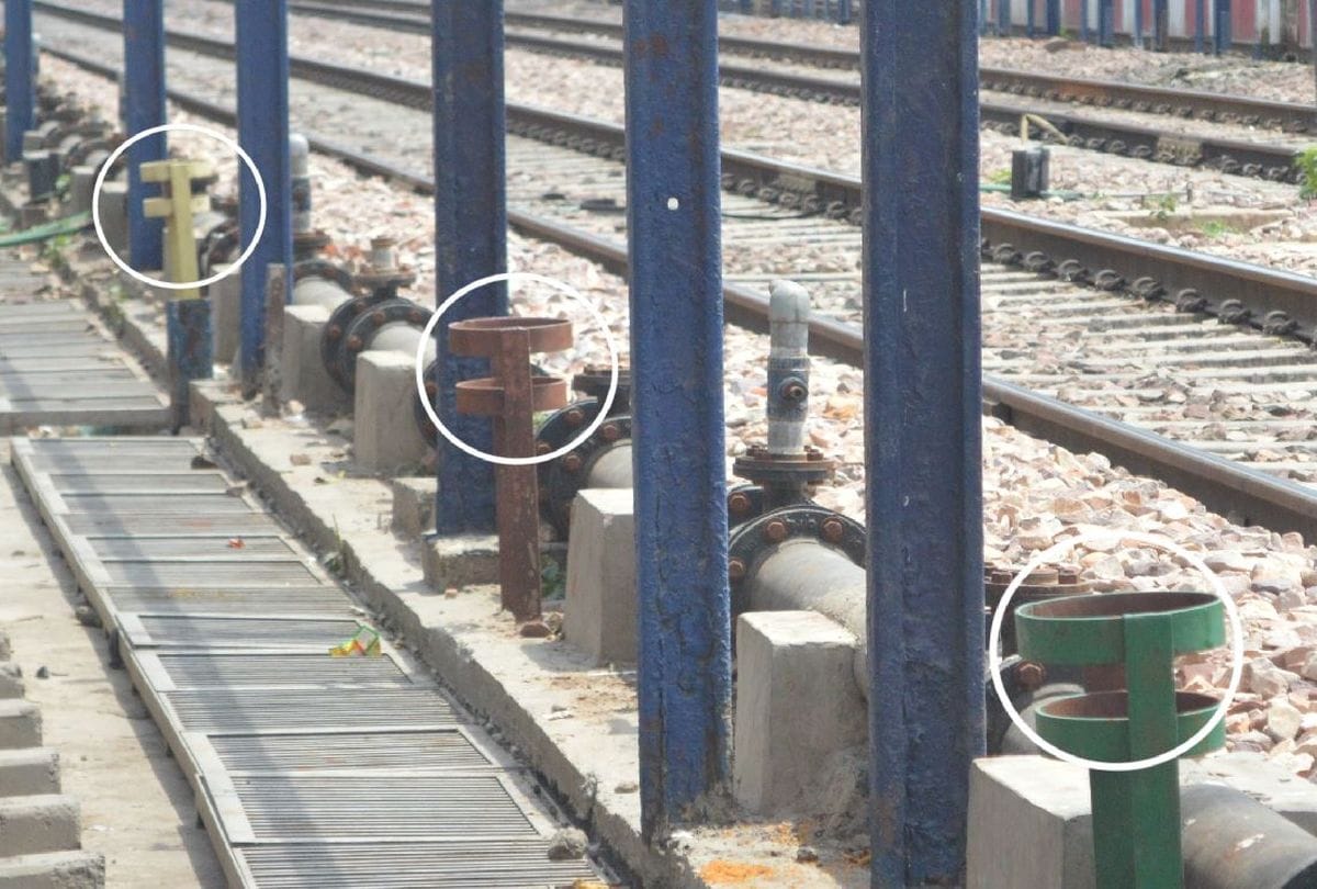 Amar Ujala Reality Check Of Plantation Near Railway Track Agra