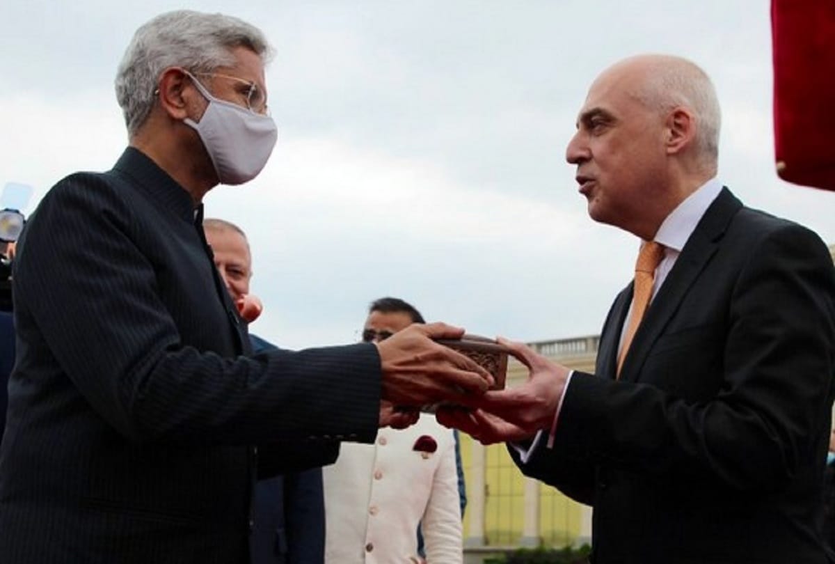 S Jaishankar hands over relics of Georgia Queen Ketevan