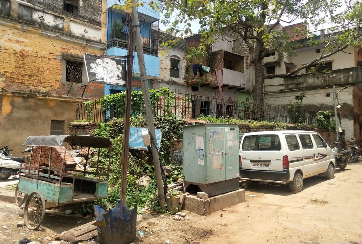 heritage of kashi National monument Graves of European officers hidden in layers of carelessness in varanasi  full of dirt around