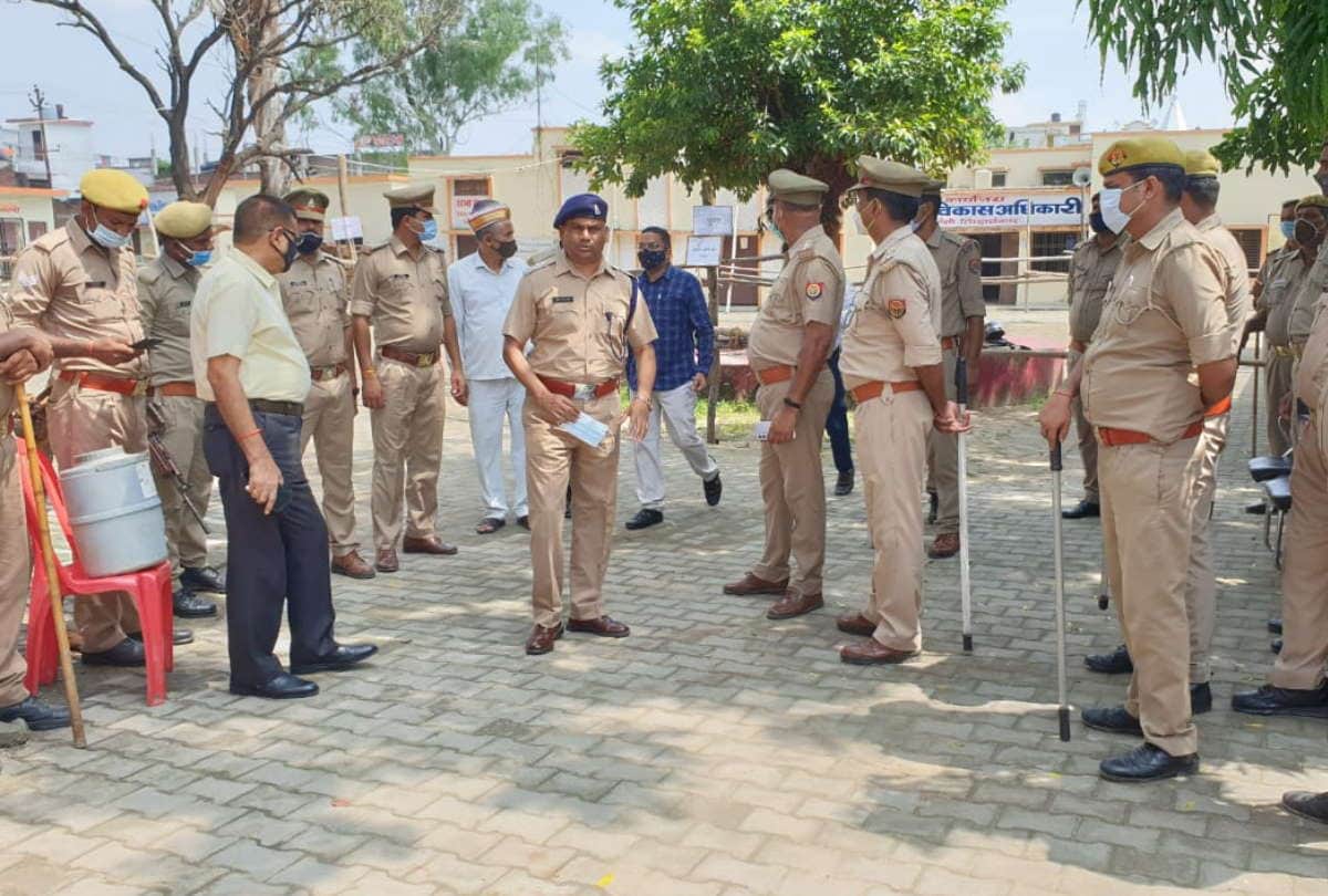 Block chief election 2021 Voting starts in Gorakhpur Basti Mandal Block pramukh election latest update news