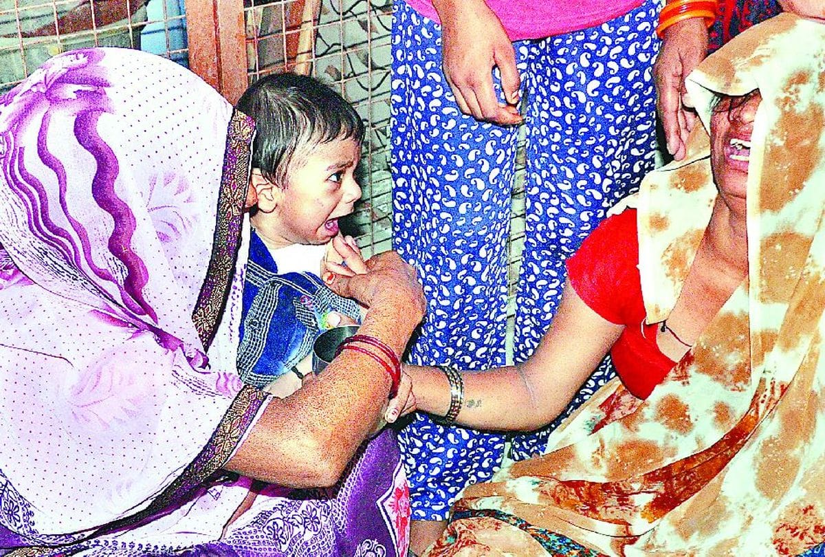 Agra 15 People Of The Family Of Drowned In Saryu River Seven Died Rescue Starts Again