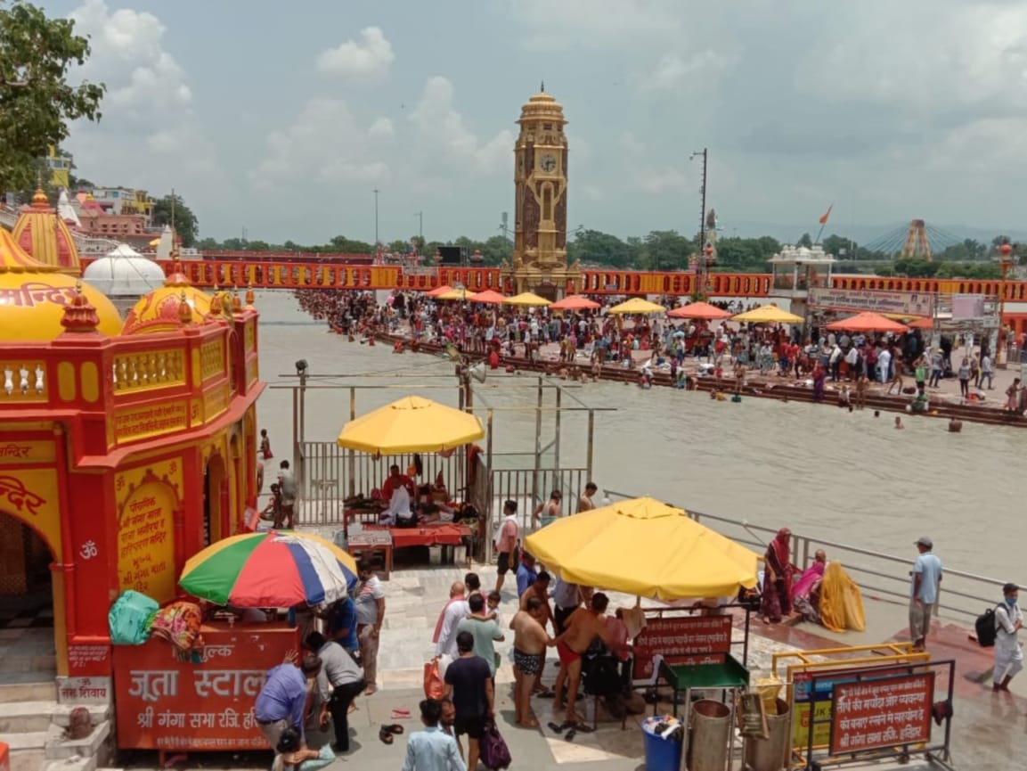 haridwar news : drunken group create ruckus on har ki paidi, police arrested
