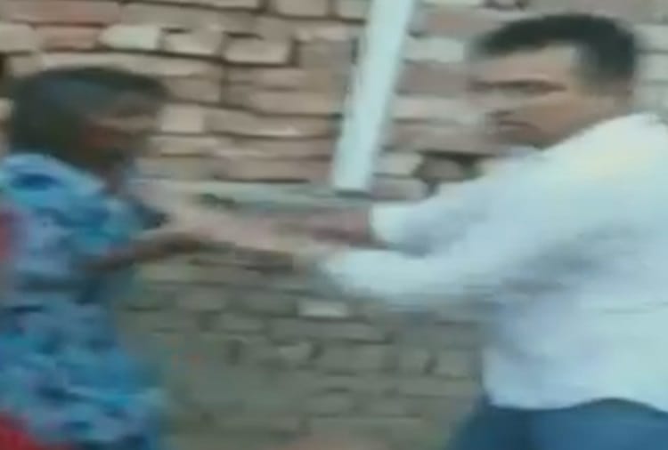Family of drug peddlers manhandled Police team in Fatehabad of Haryana  