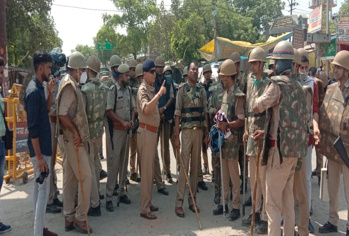 up block pramukh chunav 2021 election: Agra Division Bdc Members Voting For Pramukh