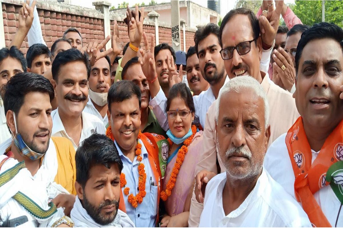 BJP dominance in block Pramukh election: won 19 out of 28, police rebuked sticks in Deoband, many SP leaders in custody