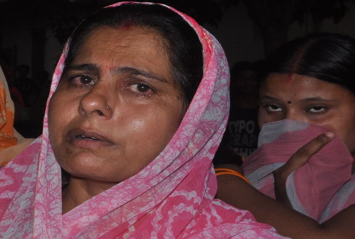 Agra 15 People Of The Family Of Drowned In Saryu River Seven Died Rescue Starts Again