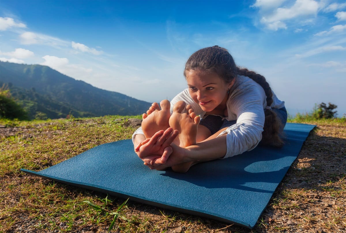Paschimottanasana yoga Benefits in hindi, best yoga for overall health