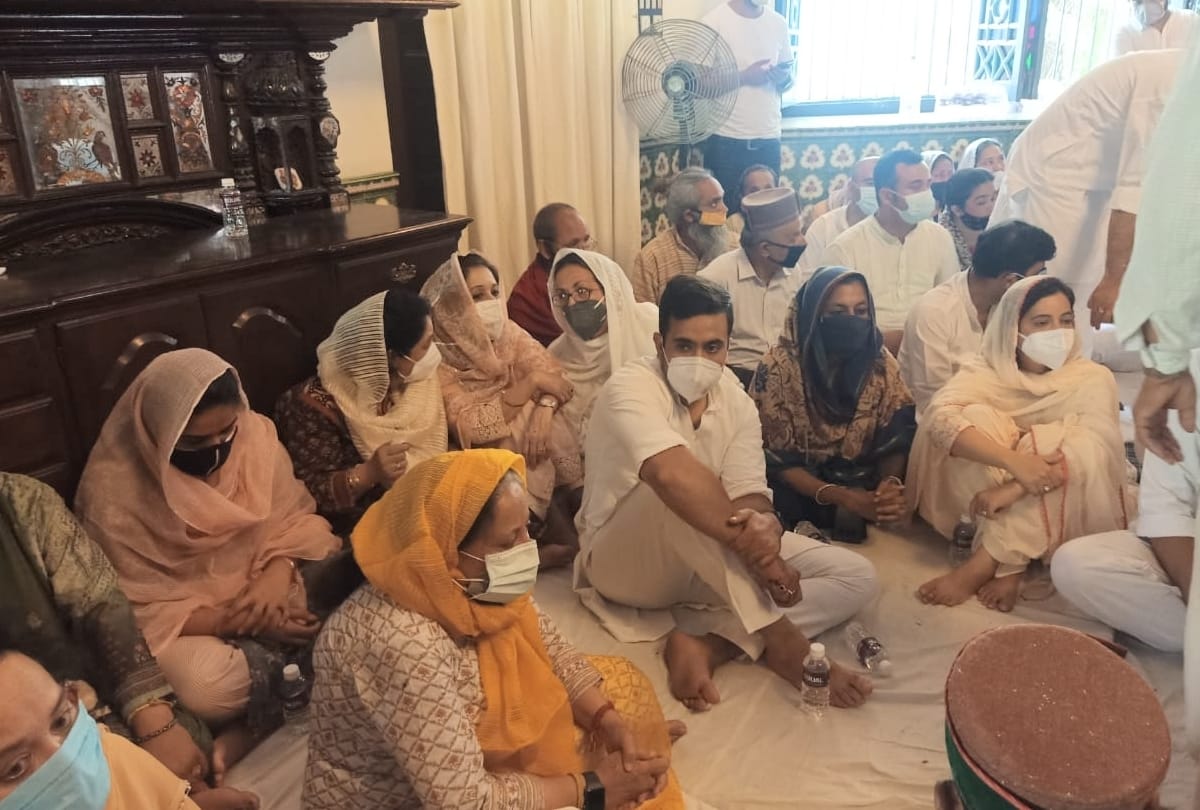 Virbhadra singh Demise: vikramaditya singh rajtilak in padam palace rampur bushahr riyasat